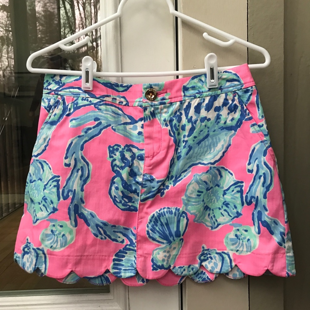 Super cute Lilly Pulitzer scalloped skort